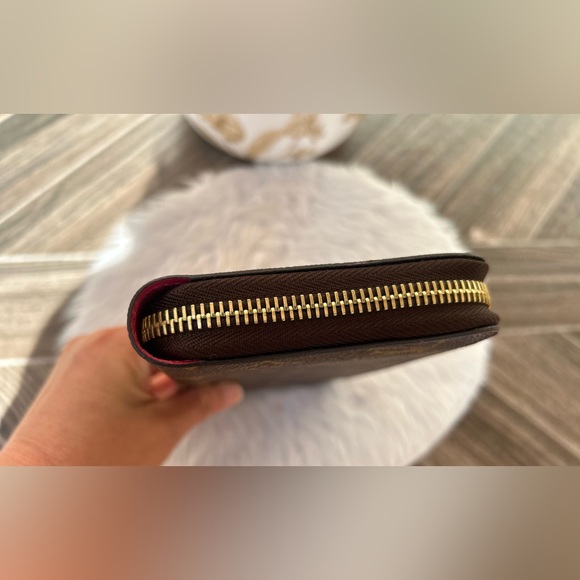 Limited Edition Monogram Illustre Zippy Wallet - Picture 6 of 16